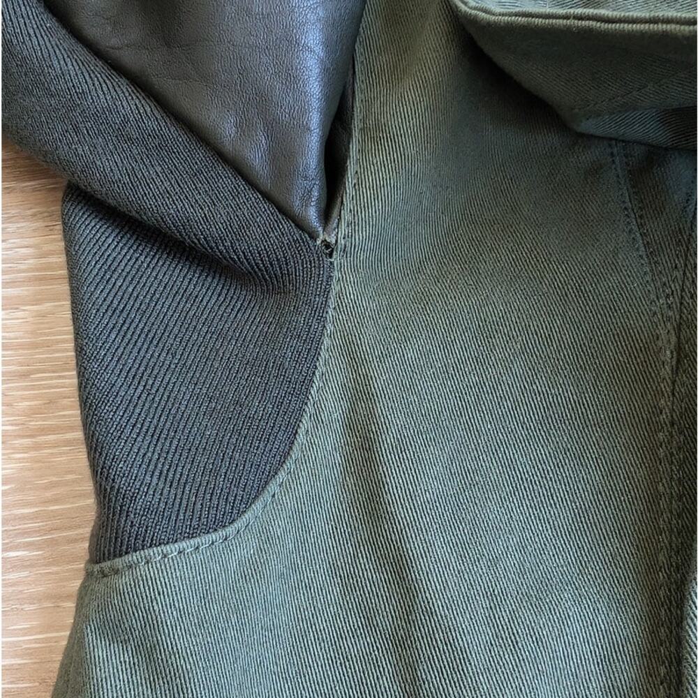 VEDA Women's Green and Black Leather Jacket - Picture 9 of 10